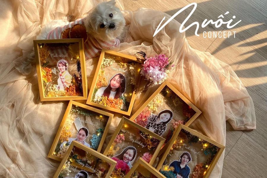 tranh chan dung hoa kho trang tri qua tang thu cong muoi concept