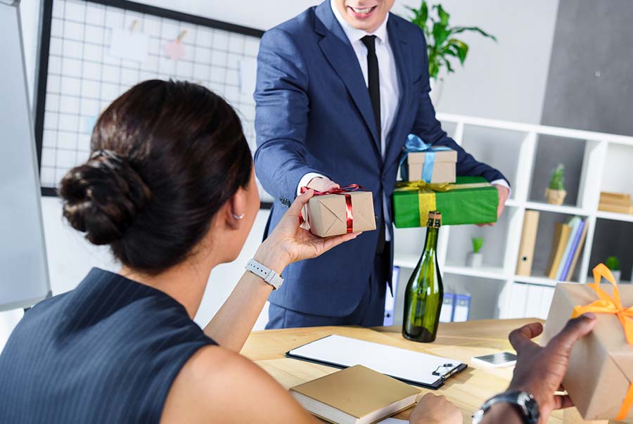 quà tặng mừng sếp thăng chức, quà tặng sếp, quà tặng cấp trên