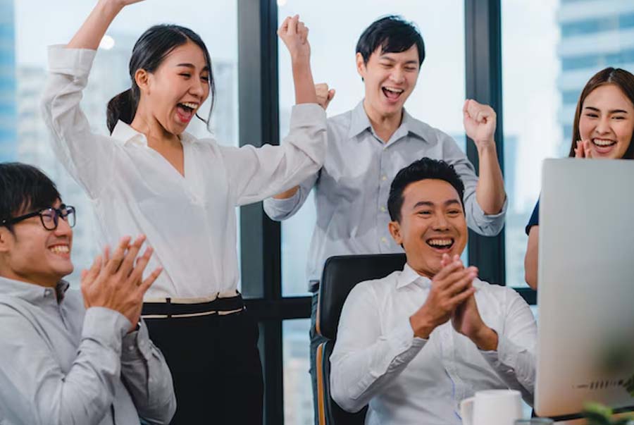 Cách viết lời chúc khi tặng quà tri ân sếp