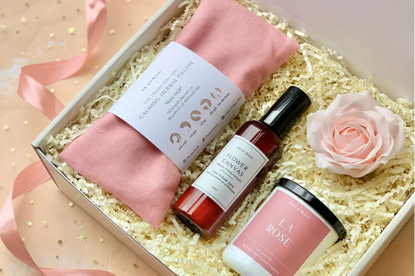sleep-enhancing pillow mist and relaxing scented candles