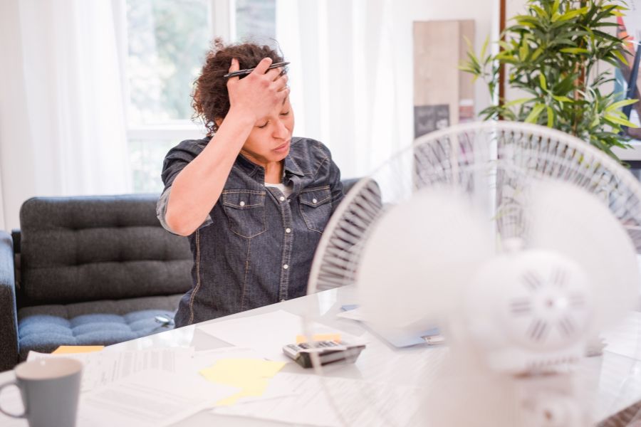 Giải nhiệt mùa hè khi làm việc để giữ tinh thần thoải mái, lao động hiệu quả hơn