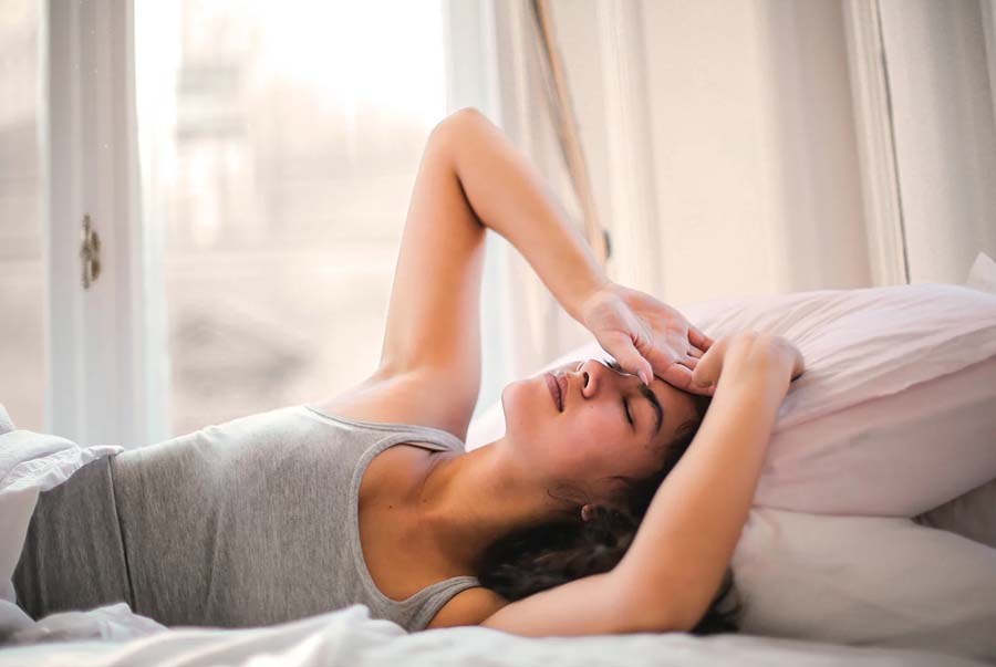Giấc ngủ mùa hè: Vì sao lại kém sâu? Gợi ý cải thiện từ thảo dược