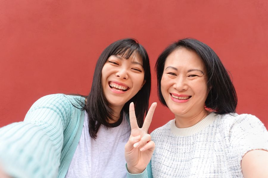 50+ Perfect Gifts For Mom: Ultimate Guide By Age & Occasion