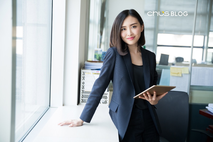 Gợi ý quà tặng sếp nữ chọn theo dịp, đúng gu, gây chú ý