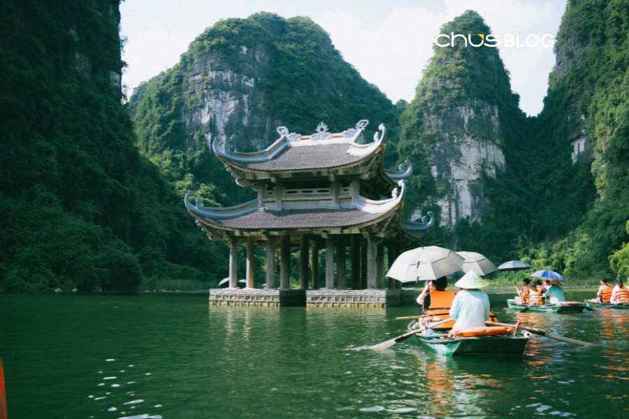 Which Vietnamese Souvenirs Make Perfect Cultural Gifts?