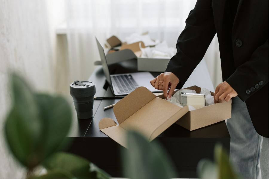 Premium Corporate Gift Ideas to Build Strong Business Ties