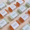xà bông thủ công được làm từ thiên nhiên. mật ong và tràm trà, phù hợp cho da mụn, tây tế bào chết dịu nhẹ, việt nam, jabón concept, chus