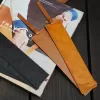 kẹp sách da, màu sắc và chất liệu da đa dạng, chất liệu cao cấp, đường may tỉ mỉ, học tiết cổ điển, độ bền cao, qùa tặng sang trọng