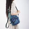 ba lô thổ cẩm phối linen, nghệ thuật batik tcbls025, chất vải mềm nhẹ, quai đeo êm ái, thiết kế nhiều ngăn tiện lợi, tính ứng dụng cao