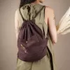 balo rút linen màu nâu, thêu tay, thiết kế dây rút chắc chắn, hoạ tiết thêu tay tỉ mỉ, gam màu nâu trầm mộc mạc, phong cách vintage