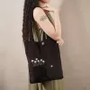 "túi tote linen “nàng “ thêu tay, phong cách thơ mộng và trang nhã, khoang túi rộng rãi, đựng được nhiều đồ
, thiết kế, tạp hóa ú, chus"