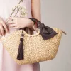 túi lục bình meraki quai quấn da bò, chiếc quai da nâu kèm tua rua nổi bật, phong cách trẻ trung và hiện đại, quà tặng tinh tế cho bạn gái