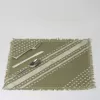khăn ăn linen tua rua, chất liệu vải linen mềm nhẹ, dễ dàng vệ sinh, không bị phai màu sau khi giặc, trang trí bàn ăn