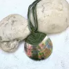 vòng cổ vỏ trai đen, chất liệu vỏ trai đen tự nhiên, thiết kế đậm chất du mục, hiệu ứng chuyển màu độc đáo