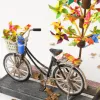 Xe Chong Chóng Nam Châm Hít Tủ Lạnh thuộc bộ sưu tập xe đẩy hàng rong Việt Nam được thực hiện thủ công tinh xảo, hứa hẹn sẽ là món quà Việt Nam cực kì ấn tượng