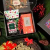 The "Sweet Christmas" Gift Box, featuring a scented candle and chocolate, is an elegant Christmas gift idea to ensure a cherished and joyful Christmas celebration!