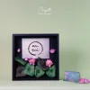 Tranh Sen Thiền kích thước 33 x 33cm kết hợp với Tranh Hoa Giấy In Chữ Theo Yêu Cầu là món quà nhẹ nhàng cho không gian, thích hợp làm Tranh Hoa Giấy Thủ Công Trang Trí Tết và là Quà Tết Việt ý nghĩa