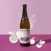 Set Quà Tết "Enjoy Your Time" mang đến sự tinh tế của nghệ thuật thưởng thức sake, với hộp quà sang trọng gồm sake và ly vang, là lựa chọn hoàn hảo cho quà Tết doanh nghiệp.