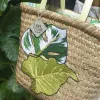 Túi Cói Green Leaf – Mang Cả Thiên Nhiên Về Cùng Bạn, một thiết kế túi cói phối da tinh tế, vừa là túi xách thân thiện môi trường vừa là phụ kiện thời trang bền vững, lý tưởng làm quà lưu niệm đầy ý nghĩa