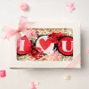 Hộp Quà Valentine "I Heart U" – set quà Valentine độc đáo với nến thơm và thông điệp ẩn, gửi gắm yêu thương qua những nốt hương tinh tế, hoàn hảo để dành tặng người yêu.