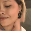 Hoa Tai Thêu Tay Tua Rua mang nét đẹp tinh tế của bông tai nghệ thuật, thêu tay tinh xảo, một phụ kiện thủ công đầy duyên dáng, hoàn hảo làm quà sinh nhật cho nữ hoặc món quà ý nghĩa dành tặng phái đẹp.