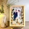 Tranh Hoa Hồng Vĩnh Cửu Kèm Ảnh Theo Yêu Cầu là một tác phẩm tranh hoa khô cá nhân hóa, giúp cô đọng vẻ đẹp từng khoảnh khắc trong không gian đầy nghệ thuật, là lựa chọn quà cho nữ ý nghĩa và quà tặng cá nhân hóa mọi dịp để gửi gắm yêu thương