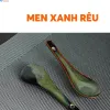 Thìa Gốm Sứ Hỏa Biến Dáng Cong, thăng hạng từng bữa ăn với sự tinh tế của muỗng gốm Bát Tràng cao cấp, là phụ kiện nhà hàng độc đáo và món quà lưu niệm Việt Nam ý nghĩa.