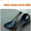 Thìa Gốm Sứ Hỏa Biến Dáng Cong, thăng hạng từng bữa ăn với sự tinh tế của muỗng gốm Bát Tràng cao cấp, là phụ kiện nhà hàng độc đáo và món quà lưu niệm Việt Nam ý nghĩa.