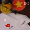 Áo Thêu Cờ Việt Nam Kèm Tên Theo Yêu Cầu là món quà tặng cá nhân hóa tuyệt vời sẽ là lựa chọn hoàn hảo cho những ai yêu thích Áo Thun Thêu Quốc Kì và muốn sở hữu Quà Lưu Niệm Việt Nam đặc biệt.