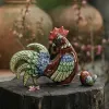 Tượng gốm gà ngũ sắc – tượng gà bằng gốm nghệ thuật mang vượng khí cho không gian sống, tượng sành trang trí nhà, quà tân gia và quà lưu niệm Việt Nam ý nghĩa.