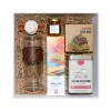 Hộp quà "Relax Tea Time" tìm về những giây phút thân quen, set quà trà với bình lọc cùng mật ong, mận dẻo và hồng trà cao cấp tạo nên quà biếu thượng hạng.