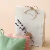 Túi thơm nụ hoa oải hương dẫn bạn vào hương thơm thuần khiết của thiên nhiên, được thiết kế để thơm tủ quần áo với công thức độc quyền lành tính hoàn toàn, tạo nên món quà tặng sinh nhật tinh tế và ý nghĩa.