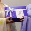 Hộp quà bộ ấm trà và trà Shan Tuyết - tinh hoa của nghệ thuật thưởng thức dân tộc, là set quà độc quyền kèm thiệp được chế tác từ gốm sứ Bát Tràng cao cấp, hiện thân cho giá trị văn hóa trà đạo truyền thống và là món quà lưu niệm đặc trưng của Việt Nam.