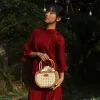 Túi xách mây đan tay Petal Woven nhẹ nhàng như cánh hoa rơi, túi xách tay thủ công công sở phụ kiện thời trang bền vững đồ lưu niệm Việt Nam