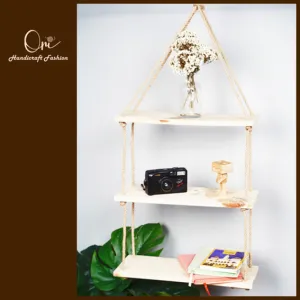 kệ cột dây đay, chất liệu gỗ thông nhập khẩu, kệ chắc chắn, chịu được vật nặng, không bị mối mọt, tận dụng không gian, kỹ thuật điêu luyện