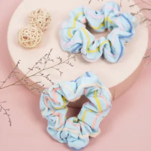 buộc tóc cotton phối len, chất liệu mềm nhẹ, scrunchy đeo tay, màu phối trẻ trung, hiện đại, phong cách năng động