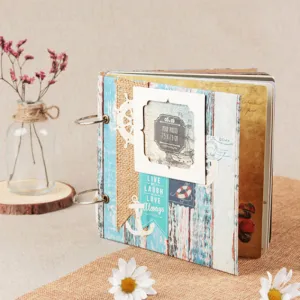 scrapbook xanh nhạt, lưu giữ kỷ niệm theo cách sáng tạo, thiết kế độc đáo, chất liệu giấy kraft nâu, phong cách cổ điển