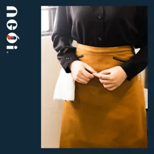 tạp dề ngang hông đơn giản, thiết kế trẻ trung và năng động, có túi và dây điều chỉnh, chất liệu chống nhăn, bảo vệ quần áo khỏi dính bẩn