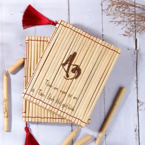 sổ tay tre thủ công (kèm hộp quà), chất liệu tre gần gũi, bìa sổ được chăm chút tỉ mỉ, chất liệu giấy tốt, không gây lem