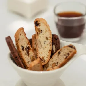 bánh quy biscotti, bữa ăn nhẹ giảm cân, bánh cho người ăn kiêng, bánh mix hạt dinh dưỡng, bữa sáng tiện lợi