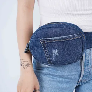 "túi đeo hông từ jeans tái chế, túi dáng tròn độc đáo, dây đeo khóa buckle, cắt thêu hoàn toàn thủ công, phong cách bụi bặm
, thủ công, tamuha handcraft, chus"
