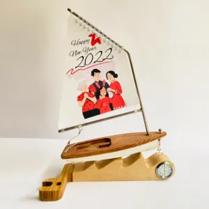 mô hình thuyền lucky lướt sóng c200.t8, cánh buồm lịch, đồng hồ tích hợp, trang trí cao cấp, quà tặng ý nghĩa, quà tặng, cao cấp, trang trí, hahawave, chus