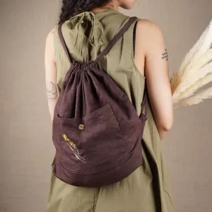 balo rút linen màu nâu, thêu tay, thiết kế dây rút chắc chắn, hoạ tiết thêu tay tỉ mỉ, gam màu nâu trầm mộc mạc, phong cách vintage