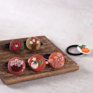 cột tóc thêu tay, màu sắc trang nhã, phụ kiện tóc handmade, dáng hạt tròn to, hình thêu tinh tế, đa dạng màu sắc