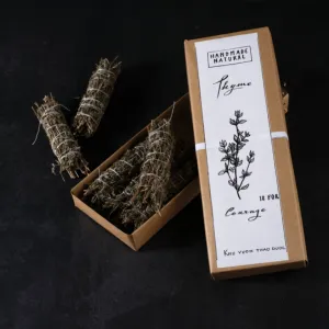 que xông xạ hương, thư giãn tinh thần, thành phần cỏ xạ hương và quế, mùi hương mạnh mẽ và đặc trưng, dùng rong bếp hoặc phòng khách