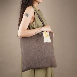 "túi tote linen ginko màu vàng, thêu tay, họa tiết nhiều màu sắc, thiết kế đối lập giữa trong và ngoài túi
, thiết kế, tạp hóa ú, chus"