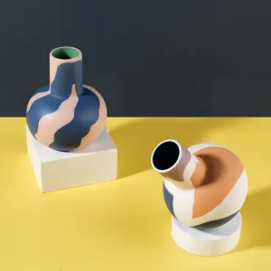 roundish ceramic vase, harmonious and fresh patterns, cute round design, modern style, handcrafted product
