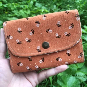 handmade linen fabric wallet, charming floral pattern, gentle and feminine style, a gift for lover and friends