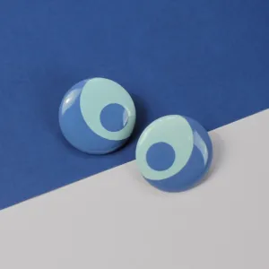 moony earrings, trendsetter collection, harmonious colors, natural buffalo horn material, standout accessory, modern style