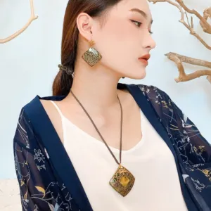 destiny earrings & necklace, lacquer to wear collection, elegant beauty, large pendant, natural material, durable accessories